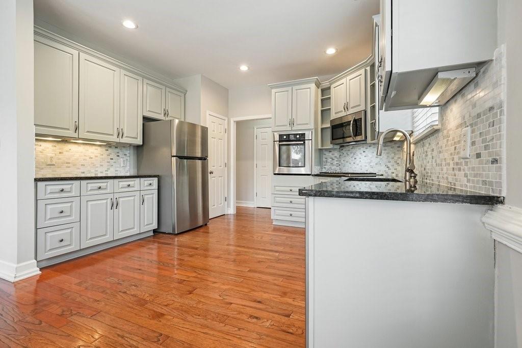 6690 Brookline Court