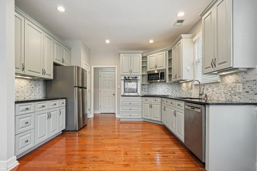 6690 Brookline Court