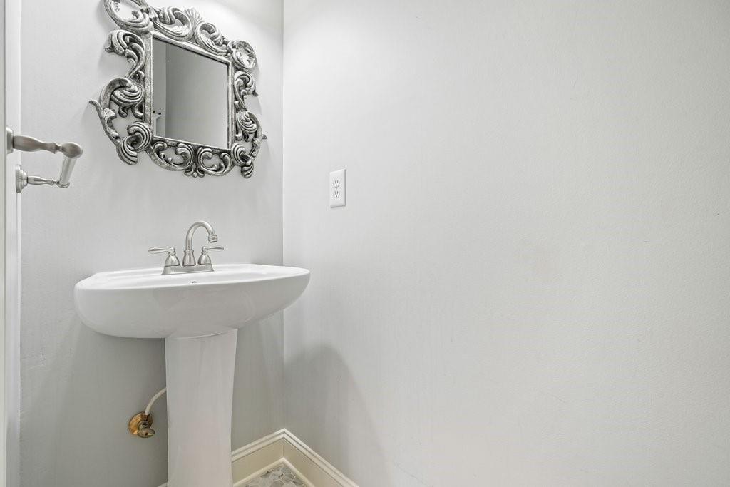 6690 Brookline Court