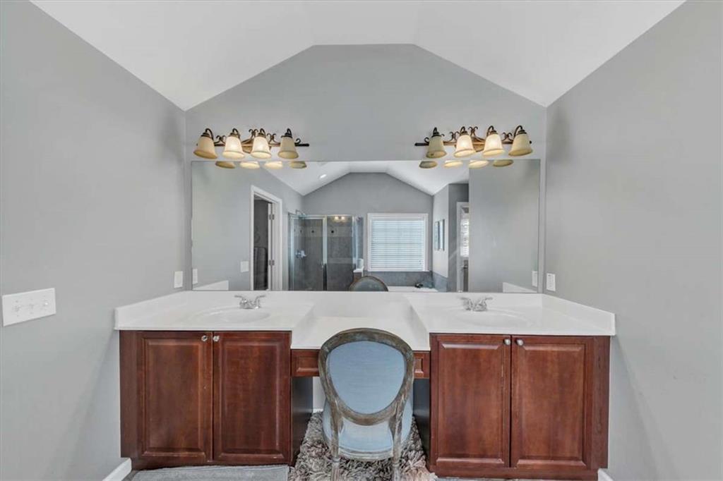 1136 Flagstone Way
