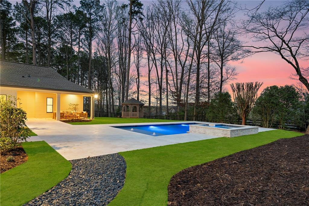 15445 Thorntree Run