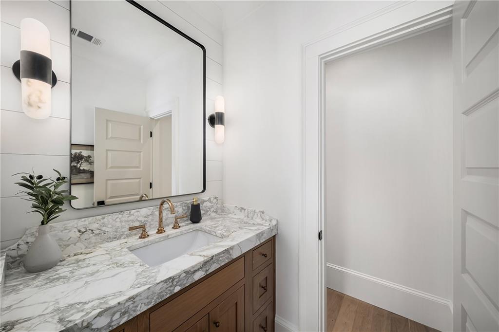 15445 Thorntree Run
