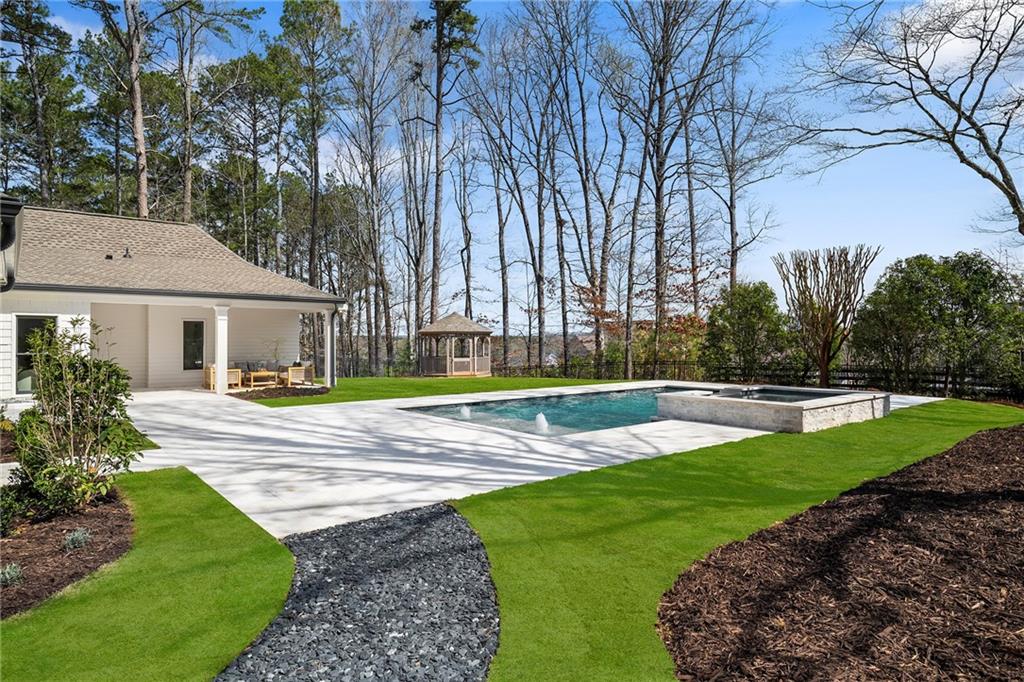 15445 Thorntree Run