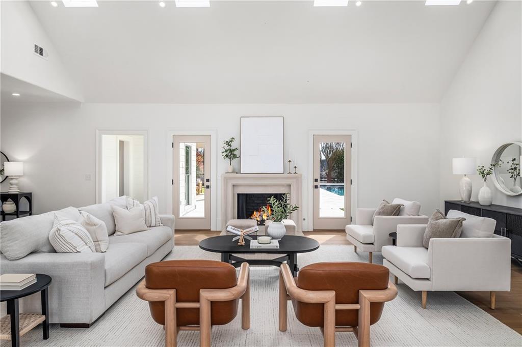 15445 Thorntree Run