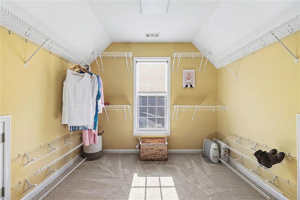565 Abbeywood Drive
