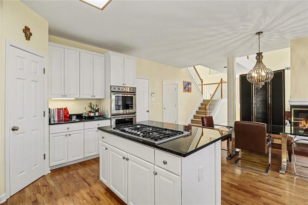 565 Abbeywood Drive