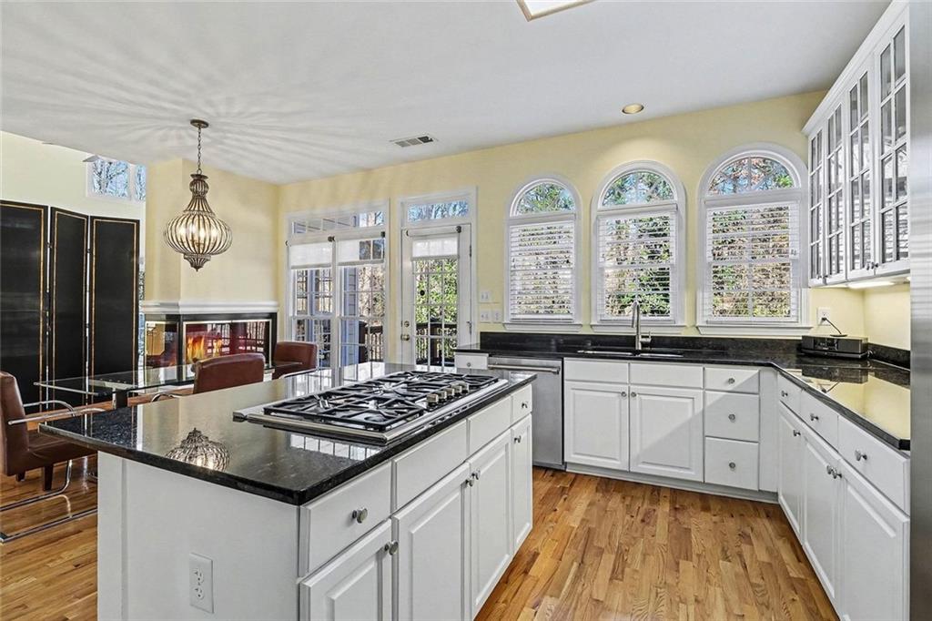 565 Abbeywood Drive