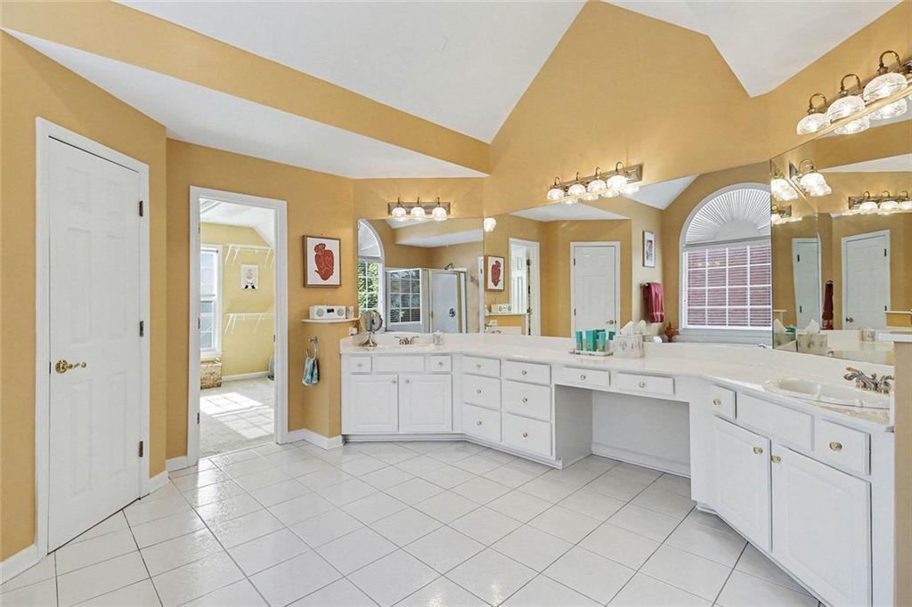 565 Abbeywood Drive
