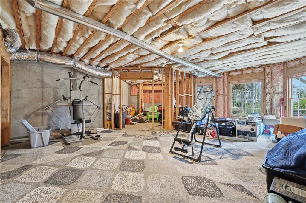 5810 Broadwater Trail