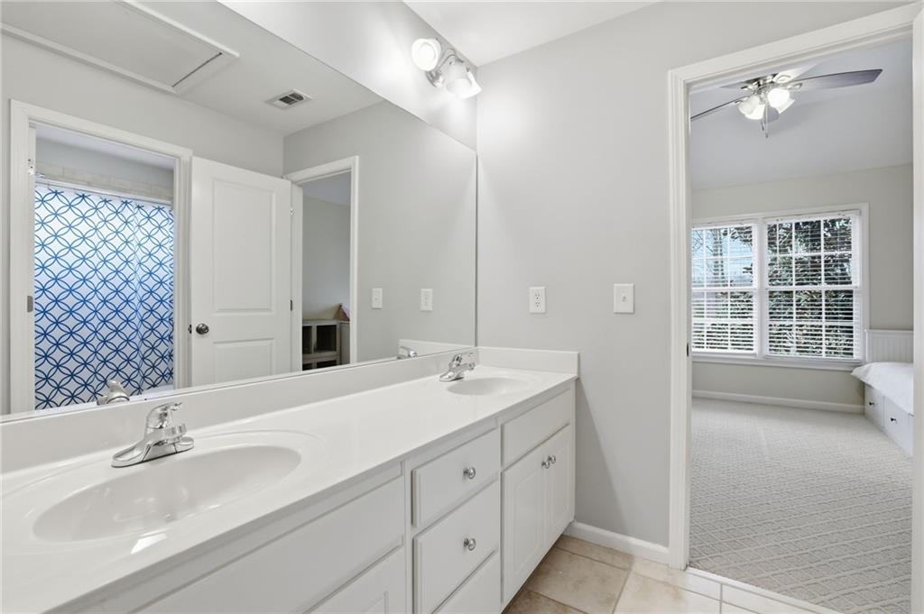5810 Broadwater Trail