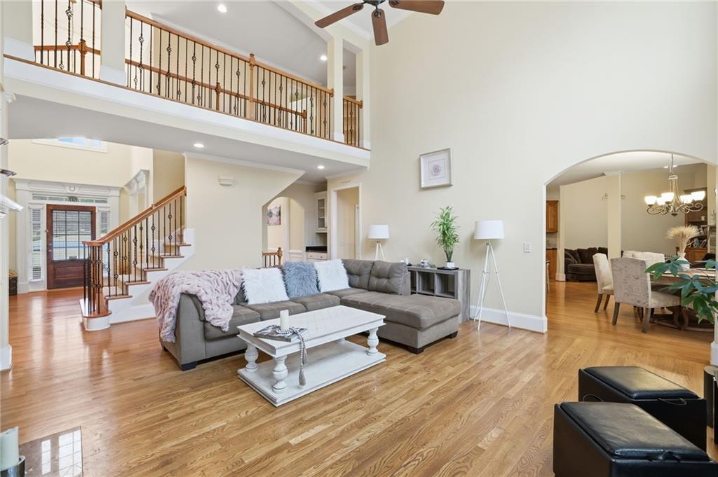 5810 Broadwater Trail