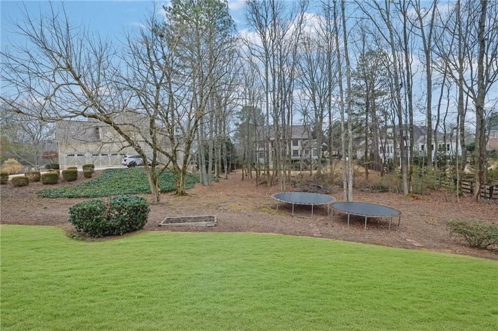 5810 Broadwater Trail