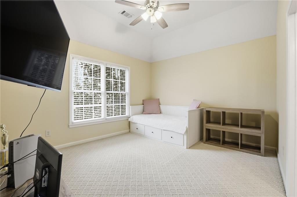 5810 Broadwater Trail