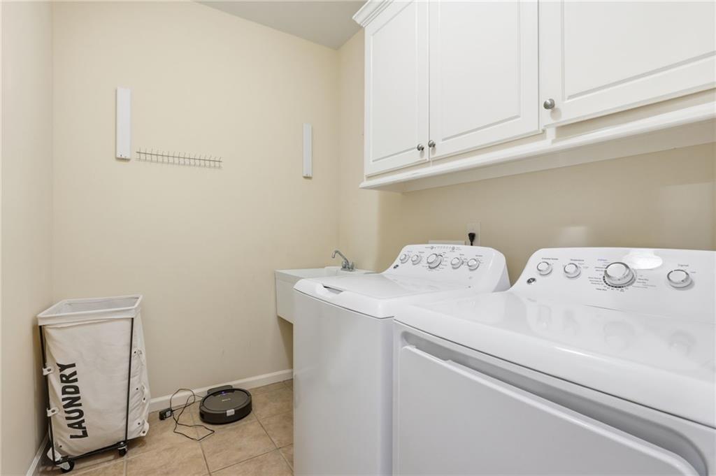 5810 Broadwater Trail