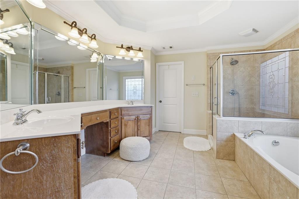 5810 Broadwater Trail