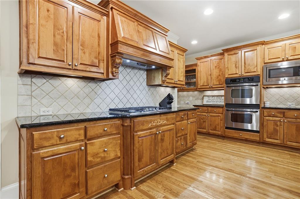 5810 Broadwater Trail