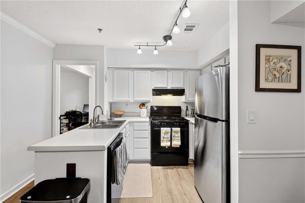305 Cobblestone Trail