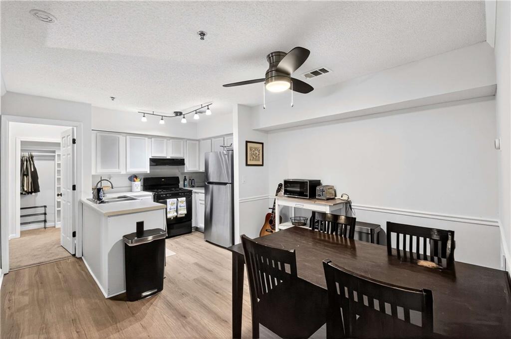 305 Cobblestone Trail