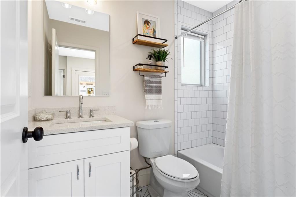 1152 Oakland Drive SW