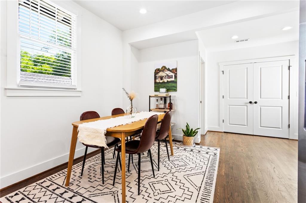 1152 Oakland Drive SW