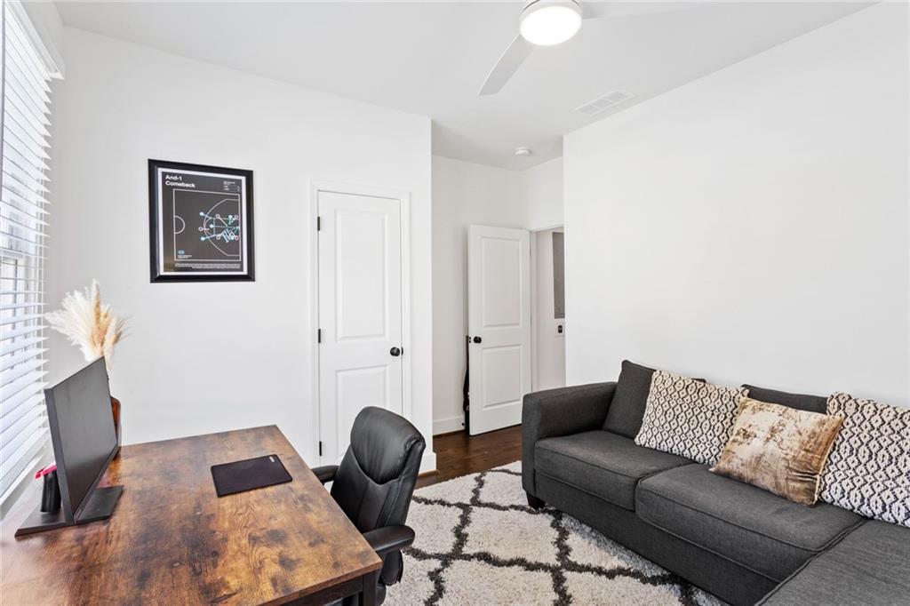 1152 Oakland Drive SW