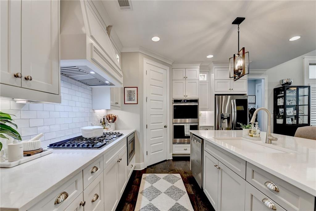 3430 Montebello Parkway