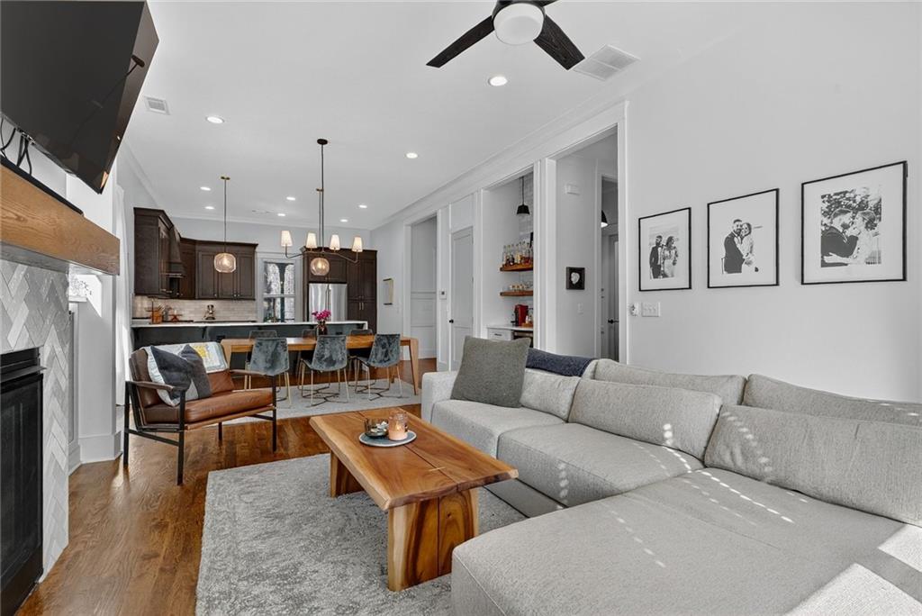 1054 White Oak Avenue SW