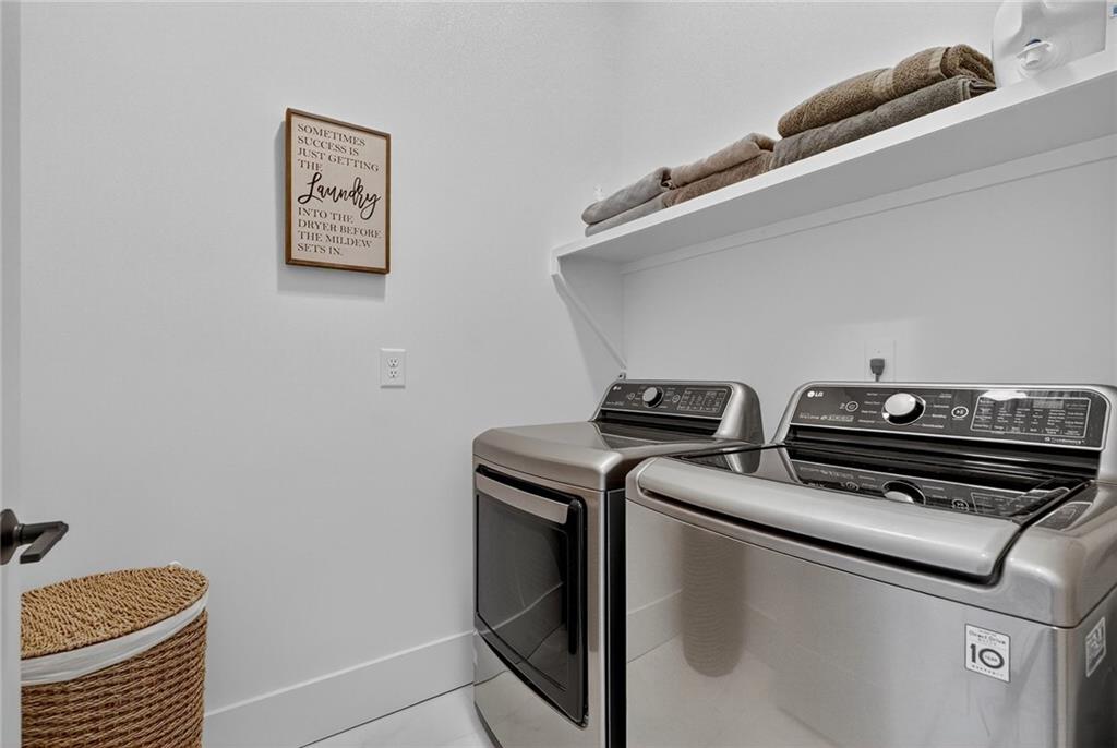 1054 White Oak Avenue SW