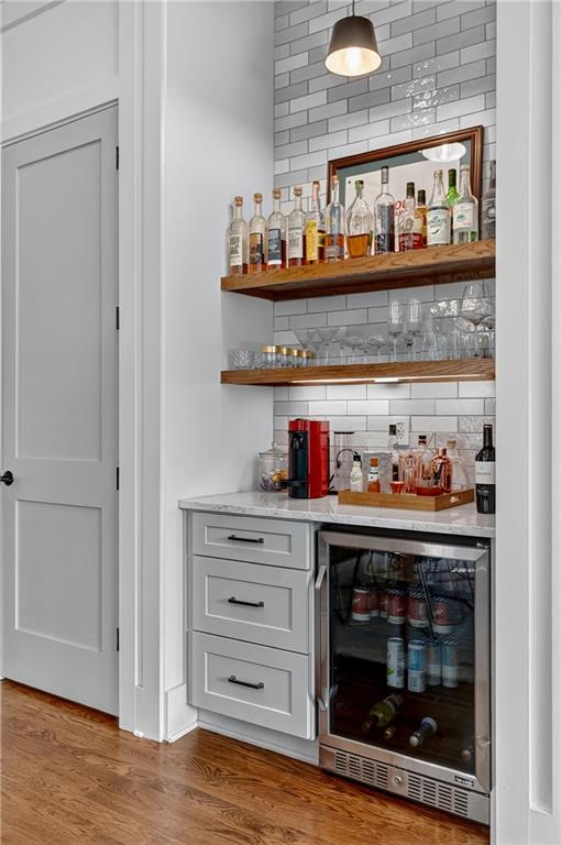 1054 White Oak Avenue SW