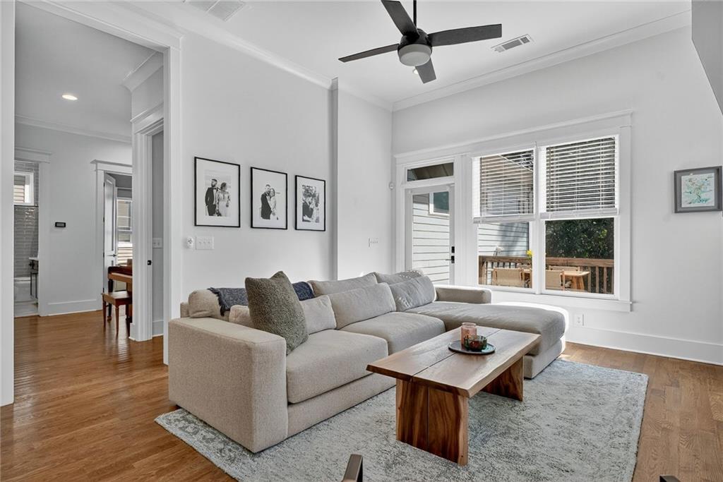 1054 White Oak Avenue SW