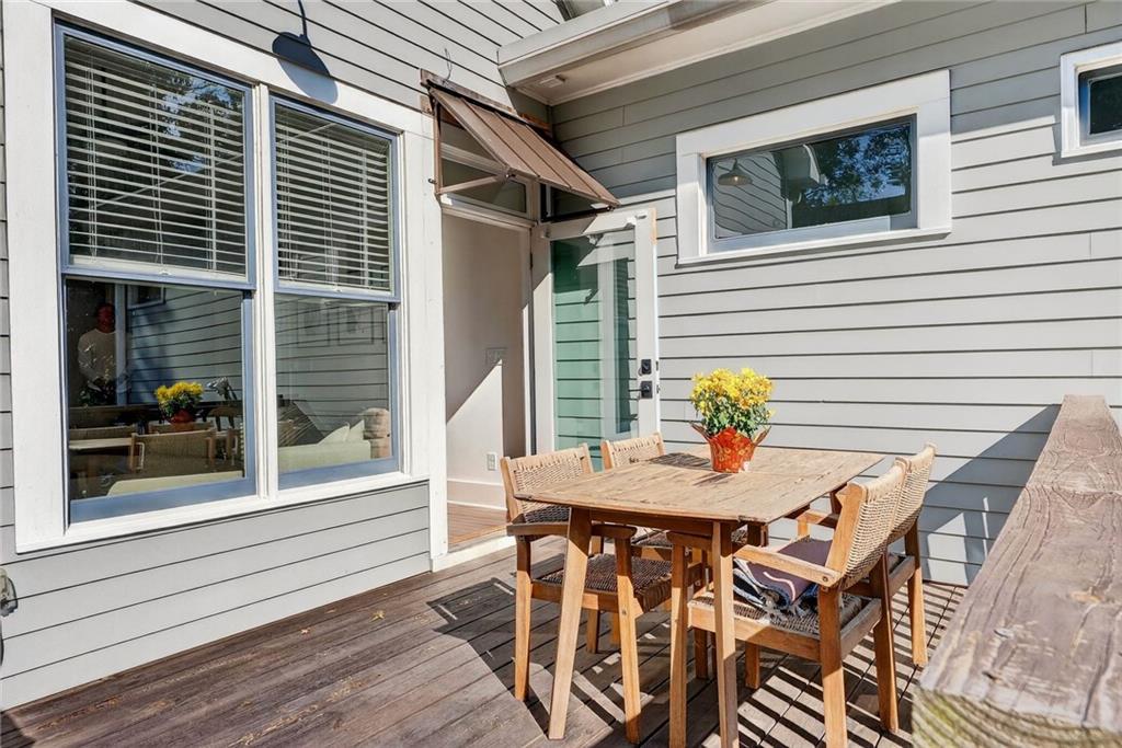 1054 White Oak Avenue SW