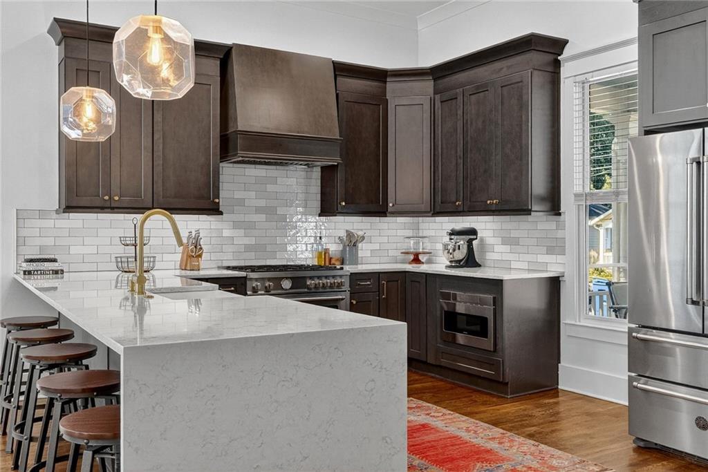 1054 White Oak Avenue SW