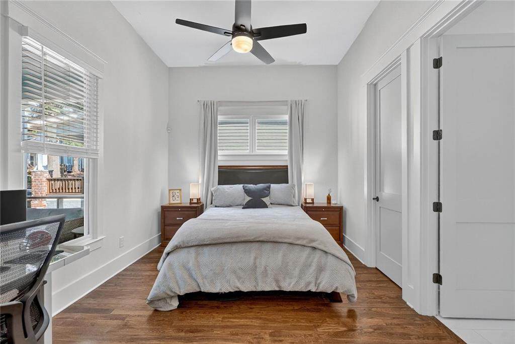 1054 White Oak Avenue SW