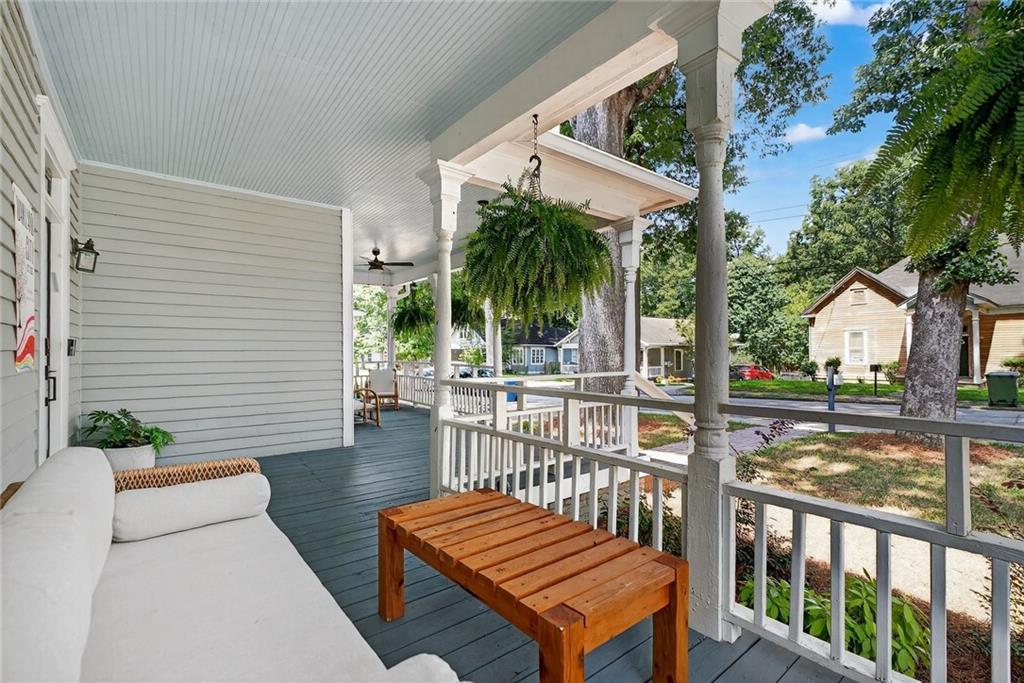 1054 White Oak Avenue SW