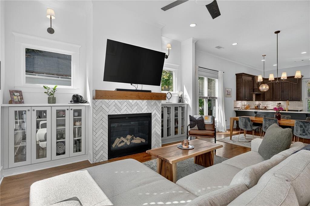 1054 White Oak Avenue SW