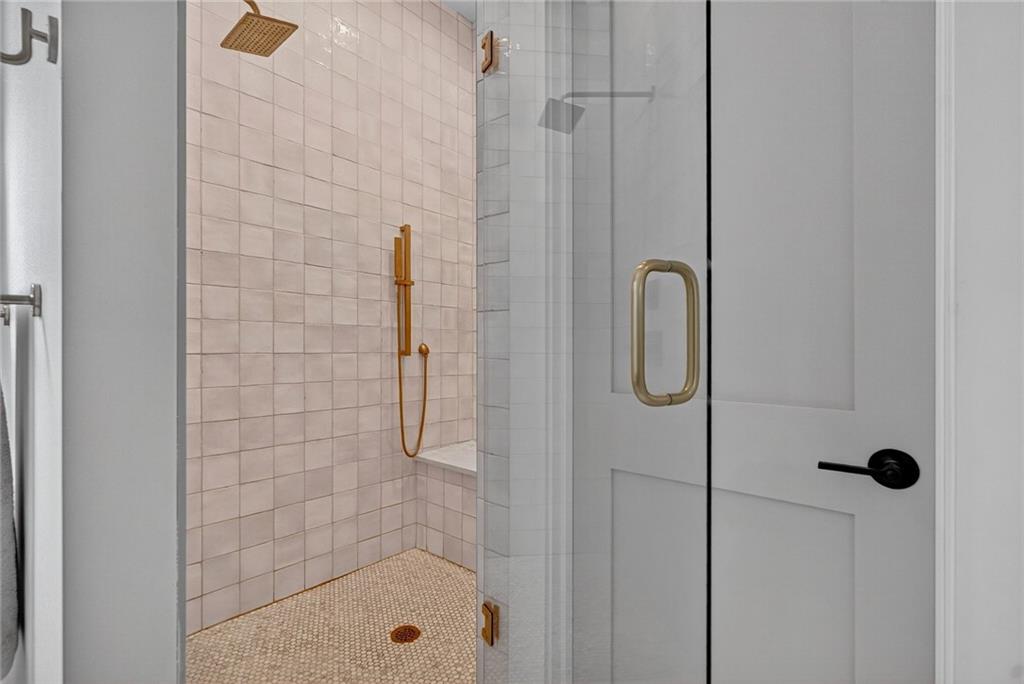 1054 White Oak Avenue SW