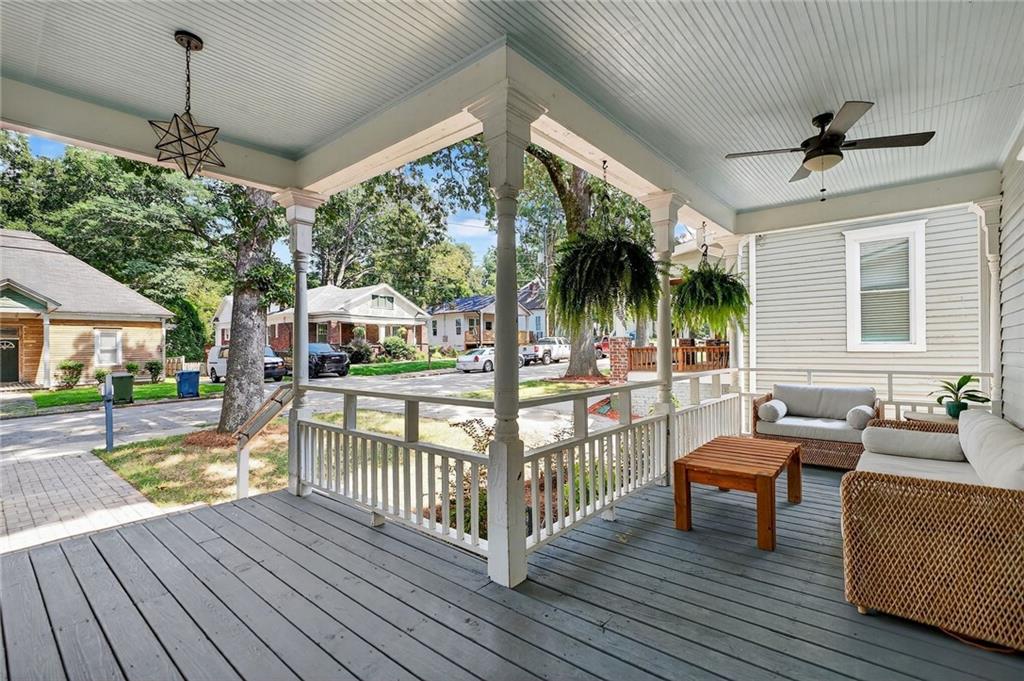 1054 White Oak Avenue SW