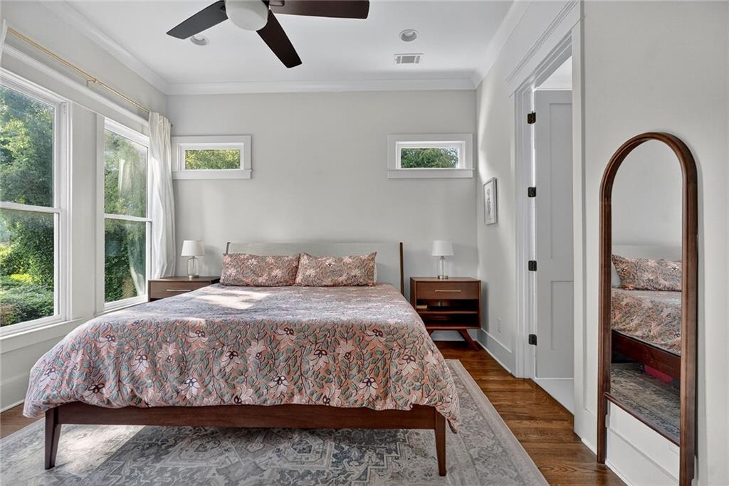 1054 White Oak Avenue SW