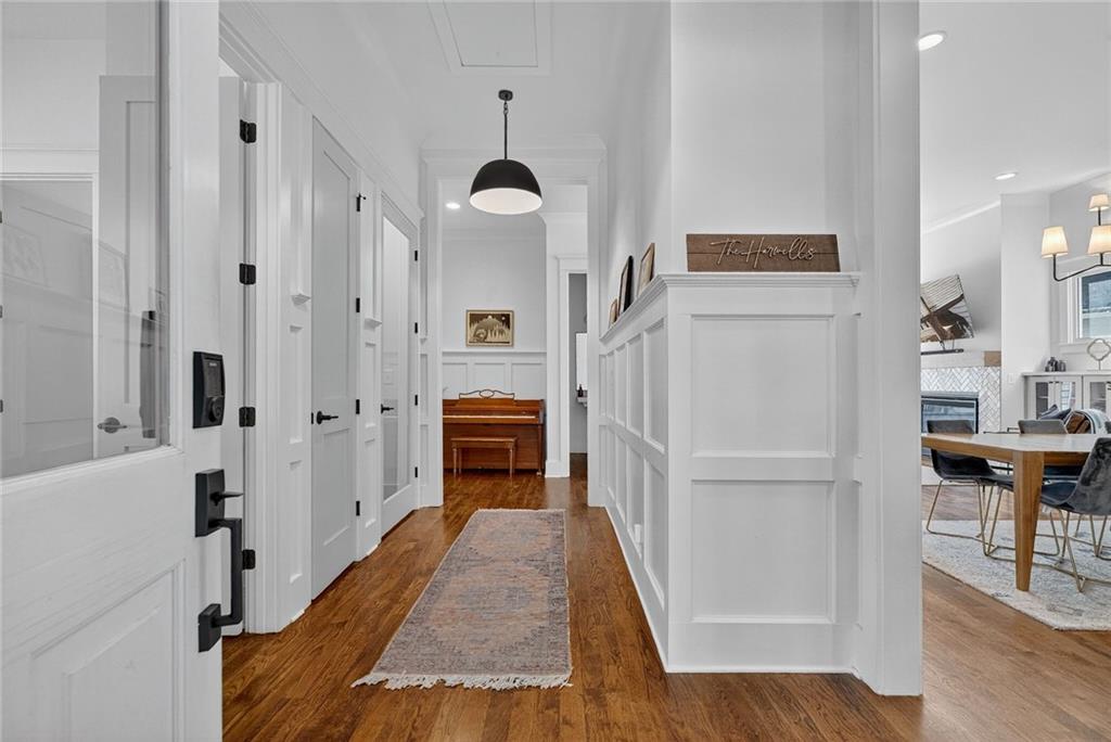 1054 White Oak Avenue SW