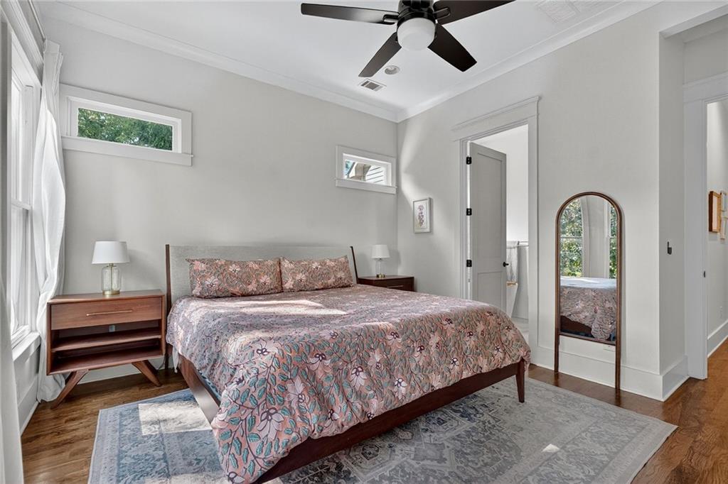 1054 White Oak Avenue SW