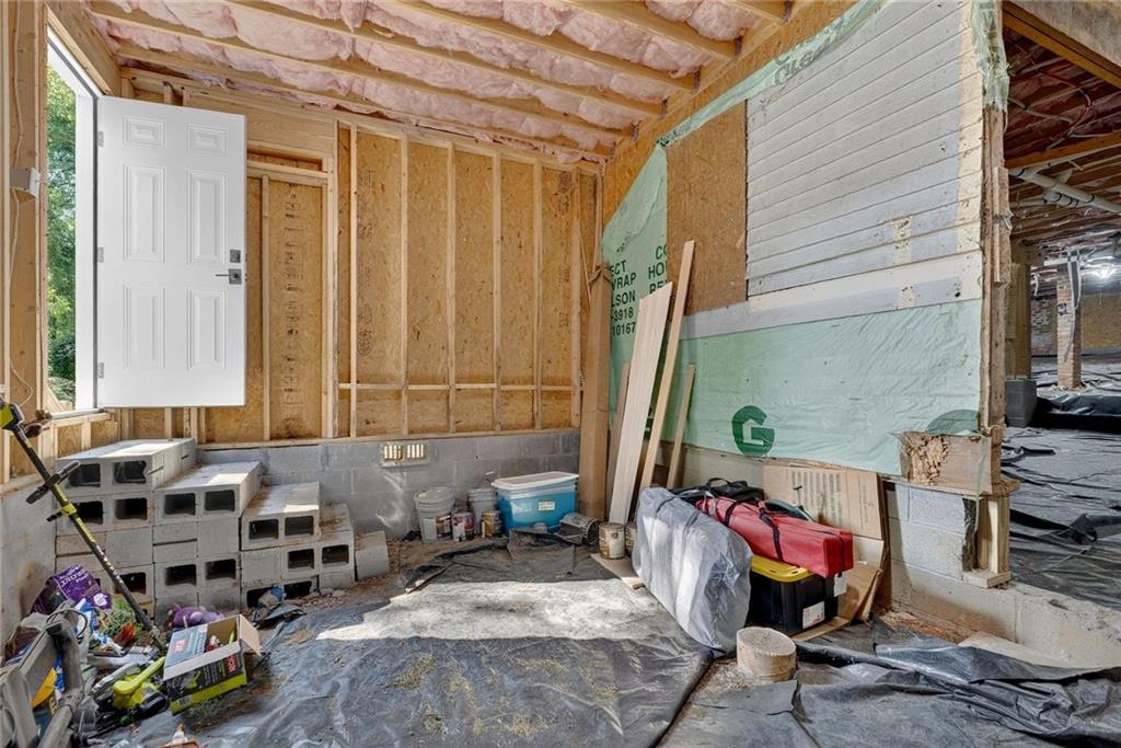 1054 White Oak Avenue SW