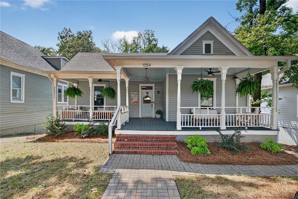 1054 White Oak Avenue SW