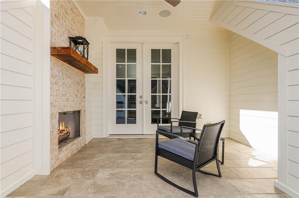121 Lily Garden Place
