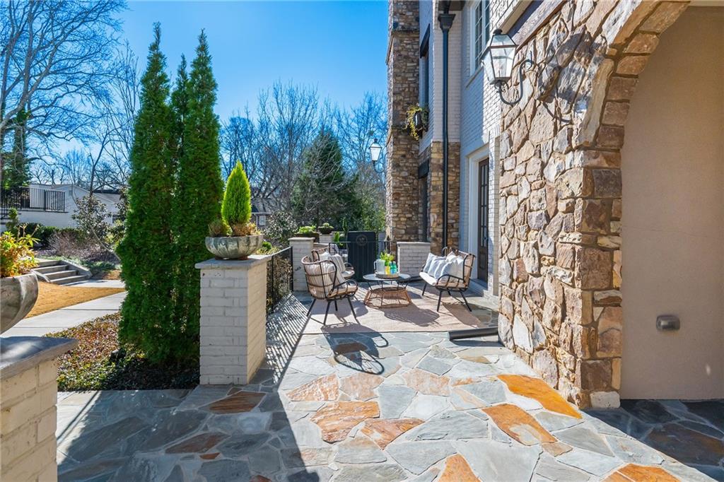 121 Lily Garden Place