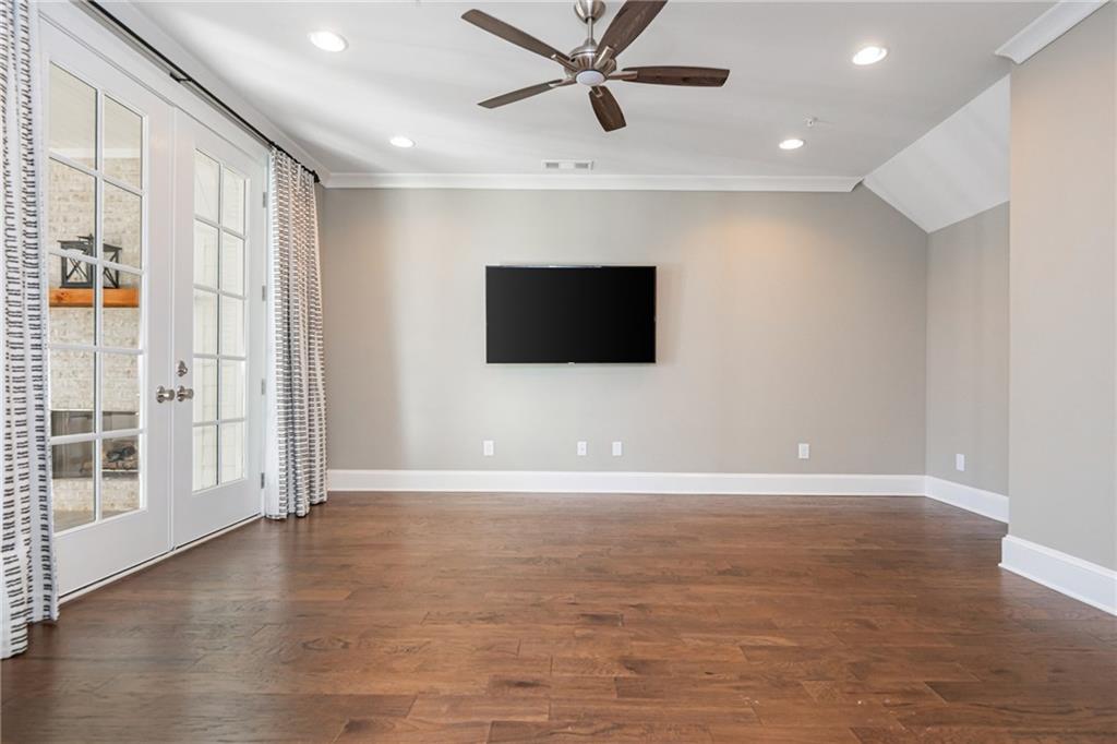 121 Lily Garden Place