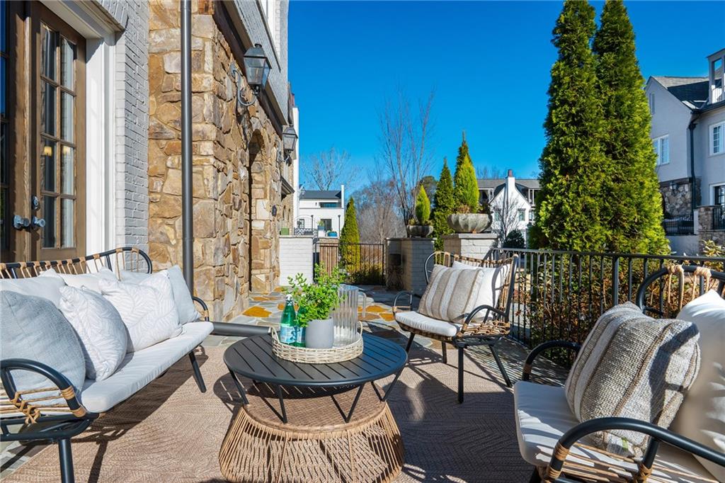 121 Lily Garden Place