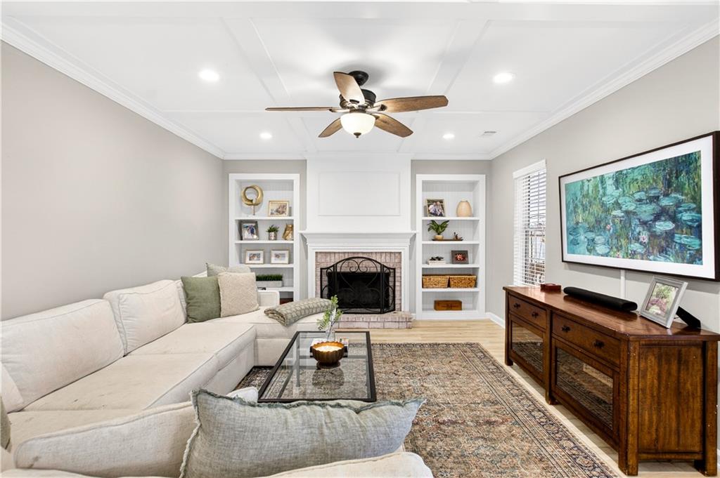 11065 Crabapple Lake Drive