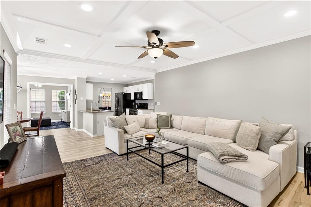 11065 Crabapple Lake Drive