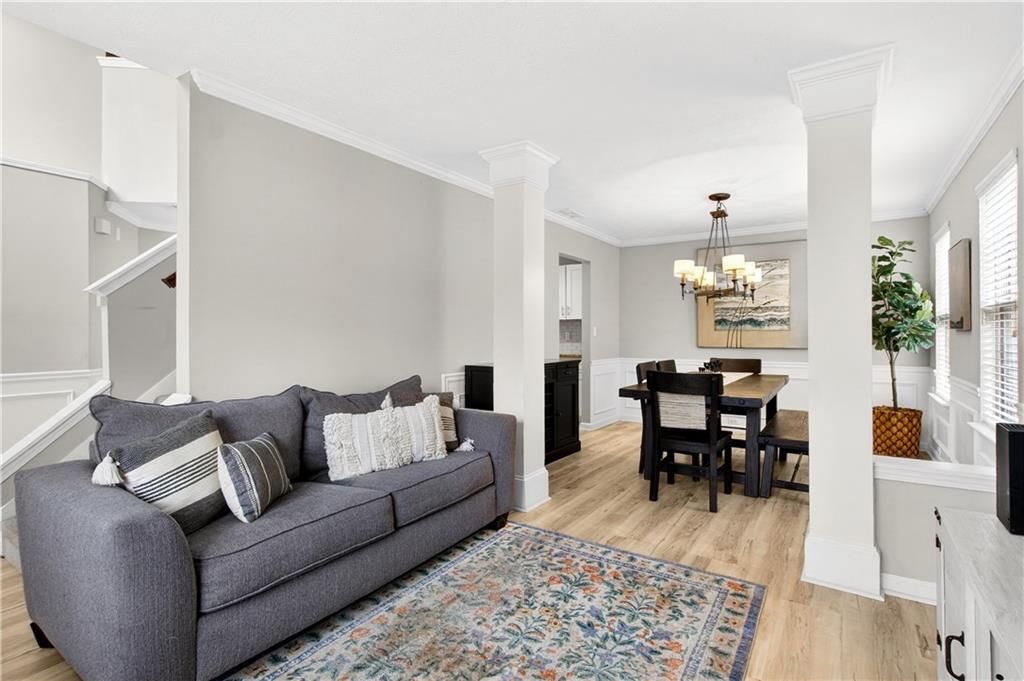 11065 Crabapple Lake Drive