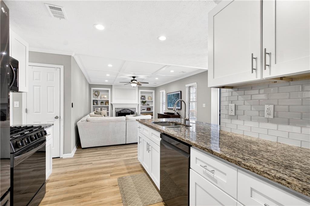 11065 Crabapple Lake Drive